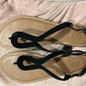 Brash Black T-Strap Sandals